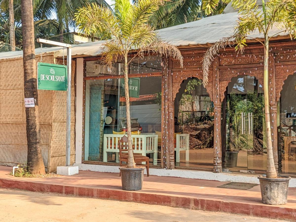 De Soul Sante Beach Resorts Morjim Goa Eksteriør bilde